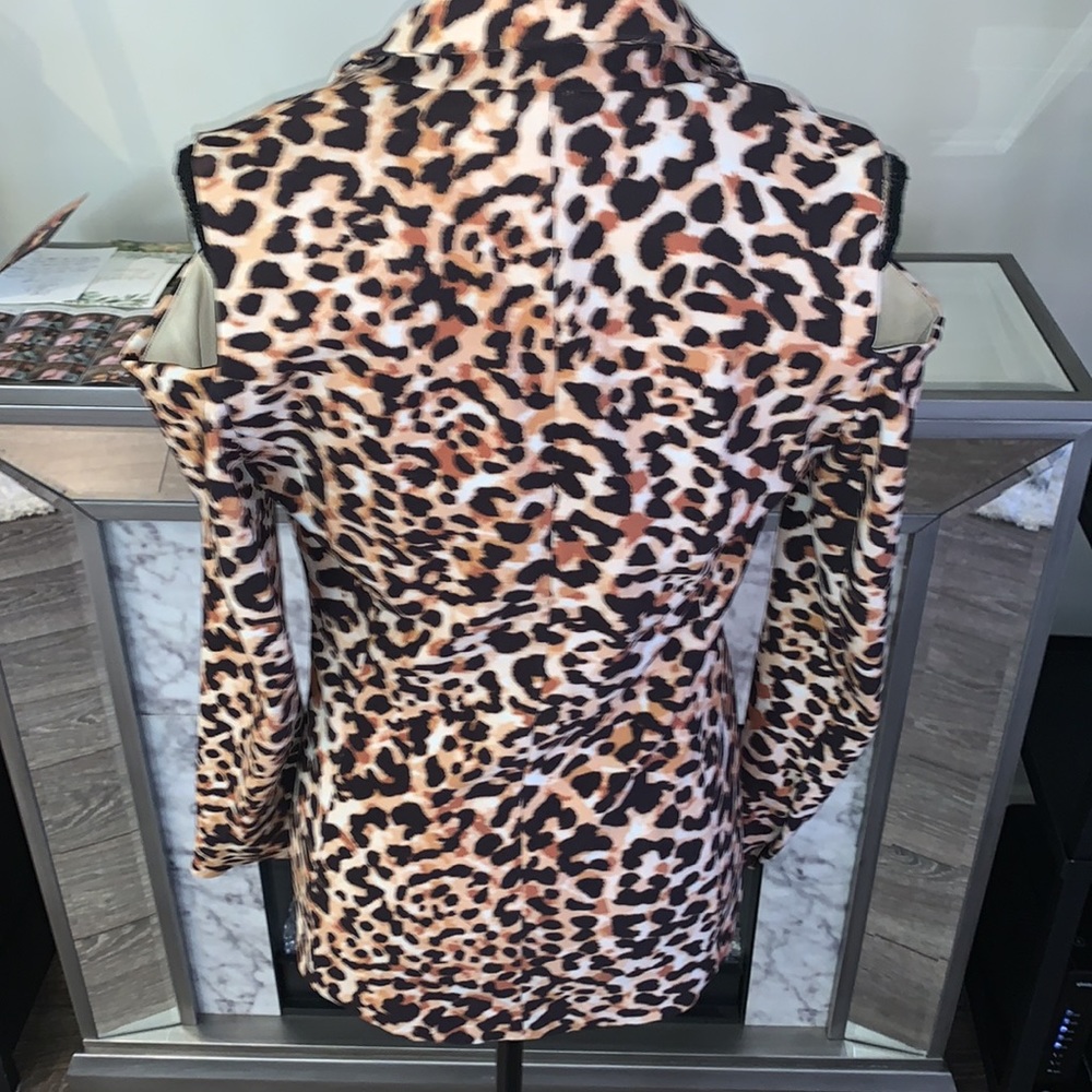 NWOT Boston Proper cold shoulder blazer. - Picture 3 of 7